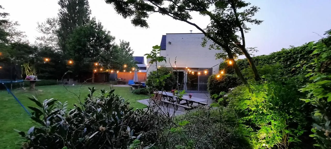 Guest House Tomorrowland Kontich