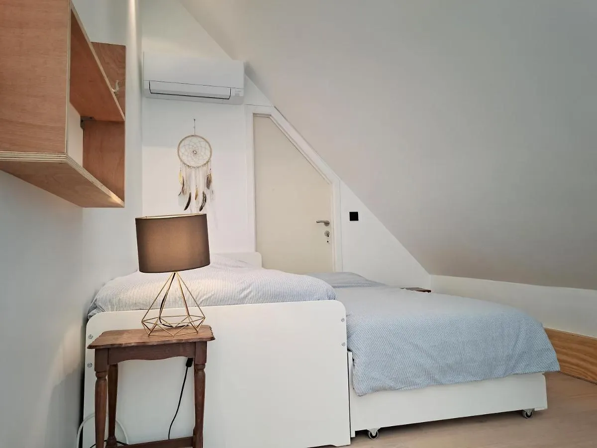 Guest House Tomorrowland Kontich 0*,  Belgium